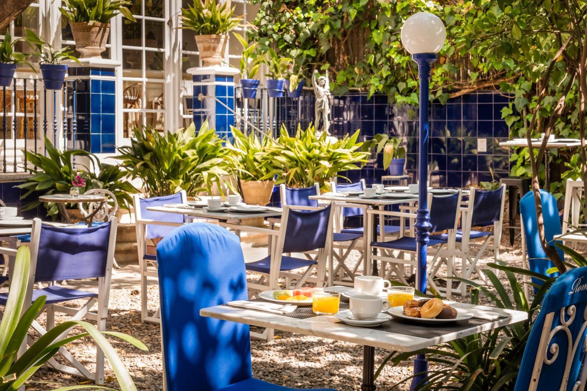 Medium Romantic Hotel Sitges