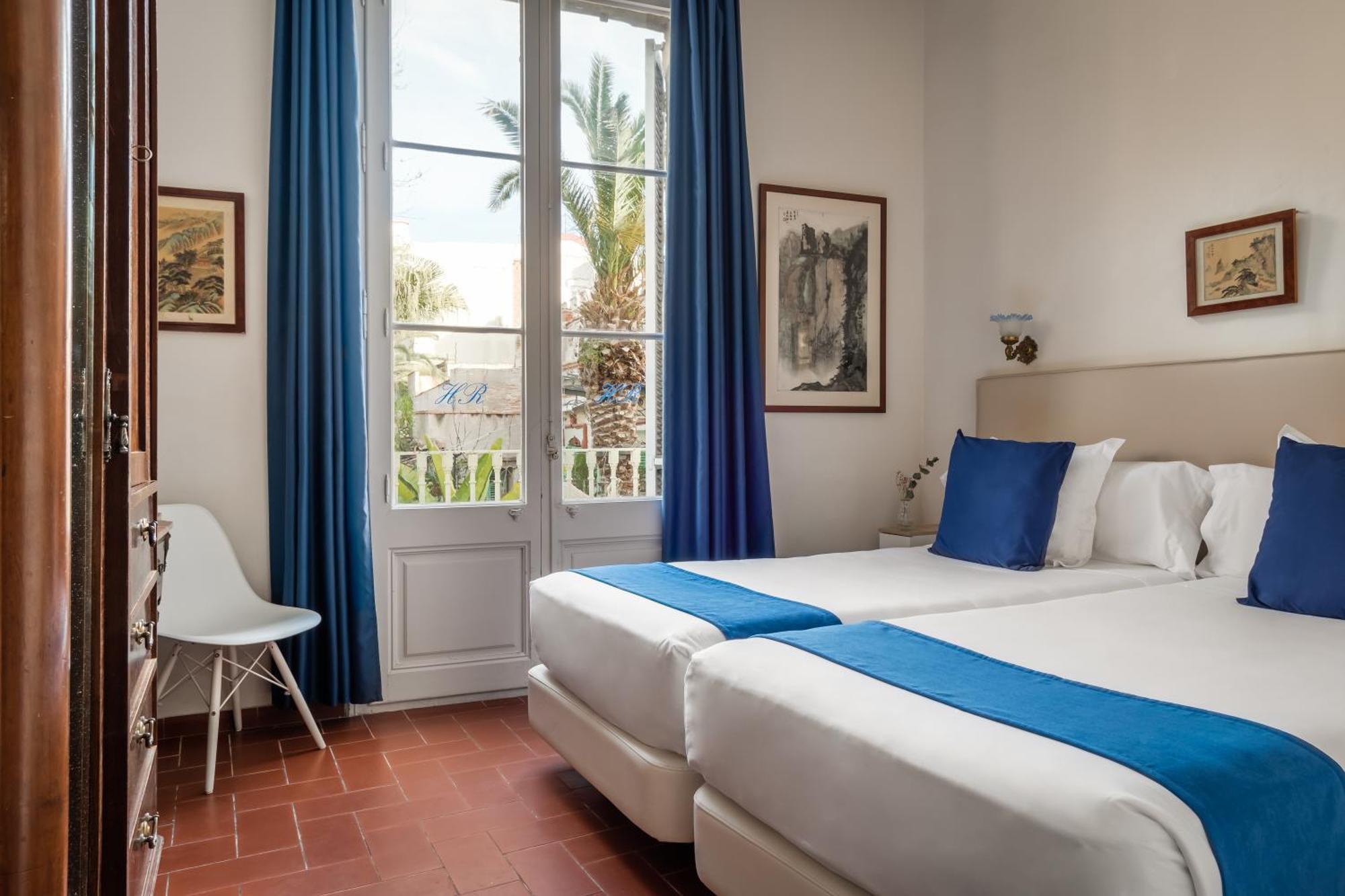 Medium Romantic Hotel Sitges