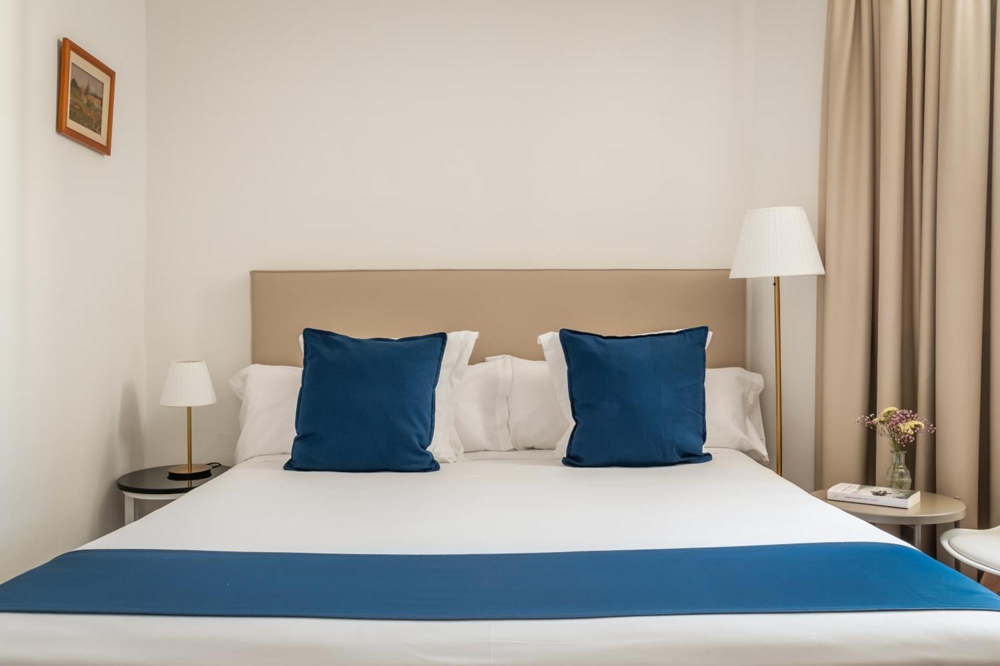 Medium Romantic Hotel Sitges