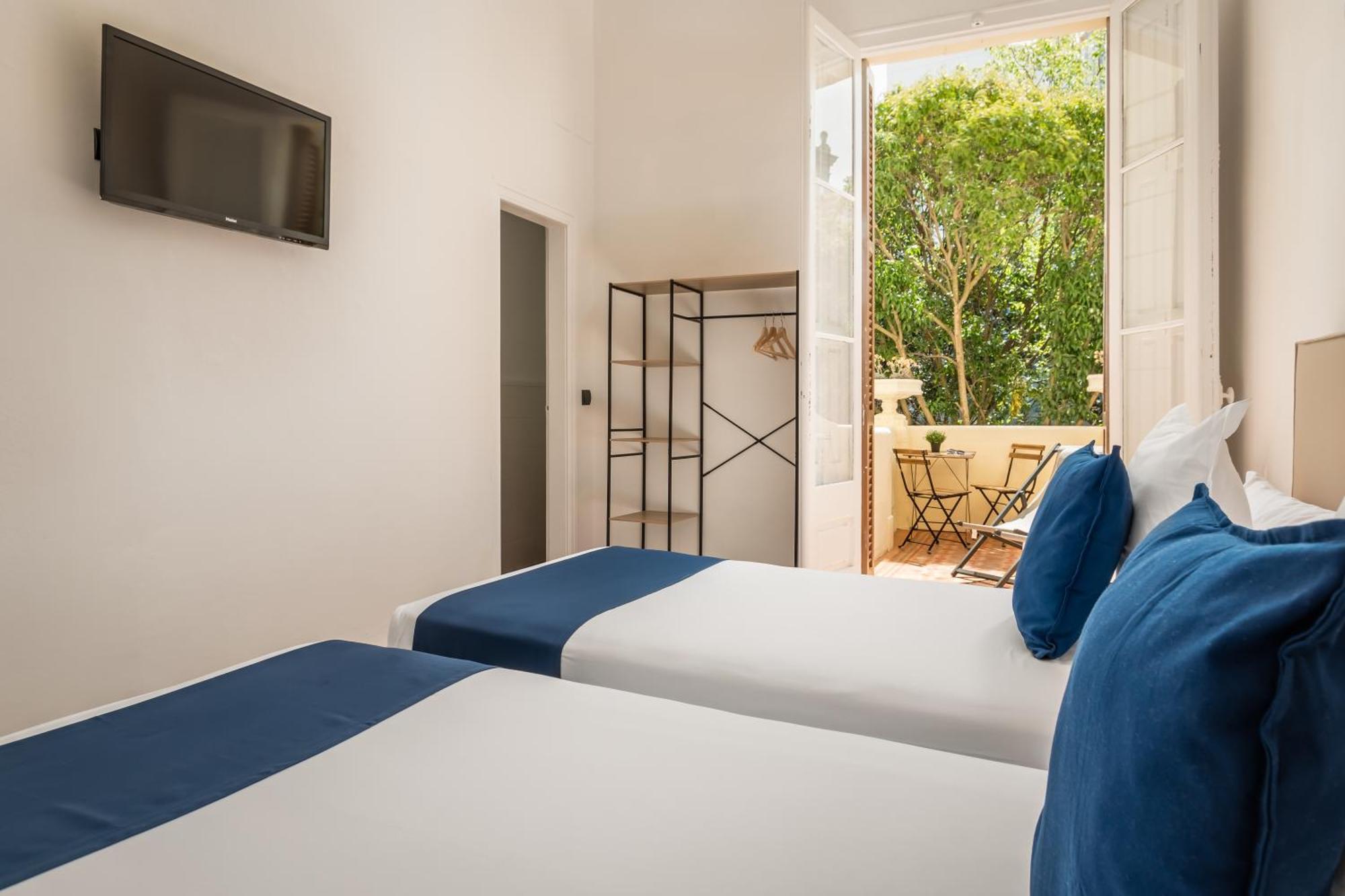 Medium Romantic Sitges