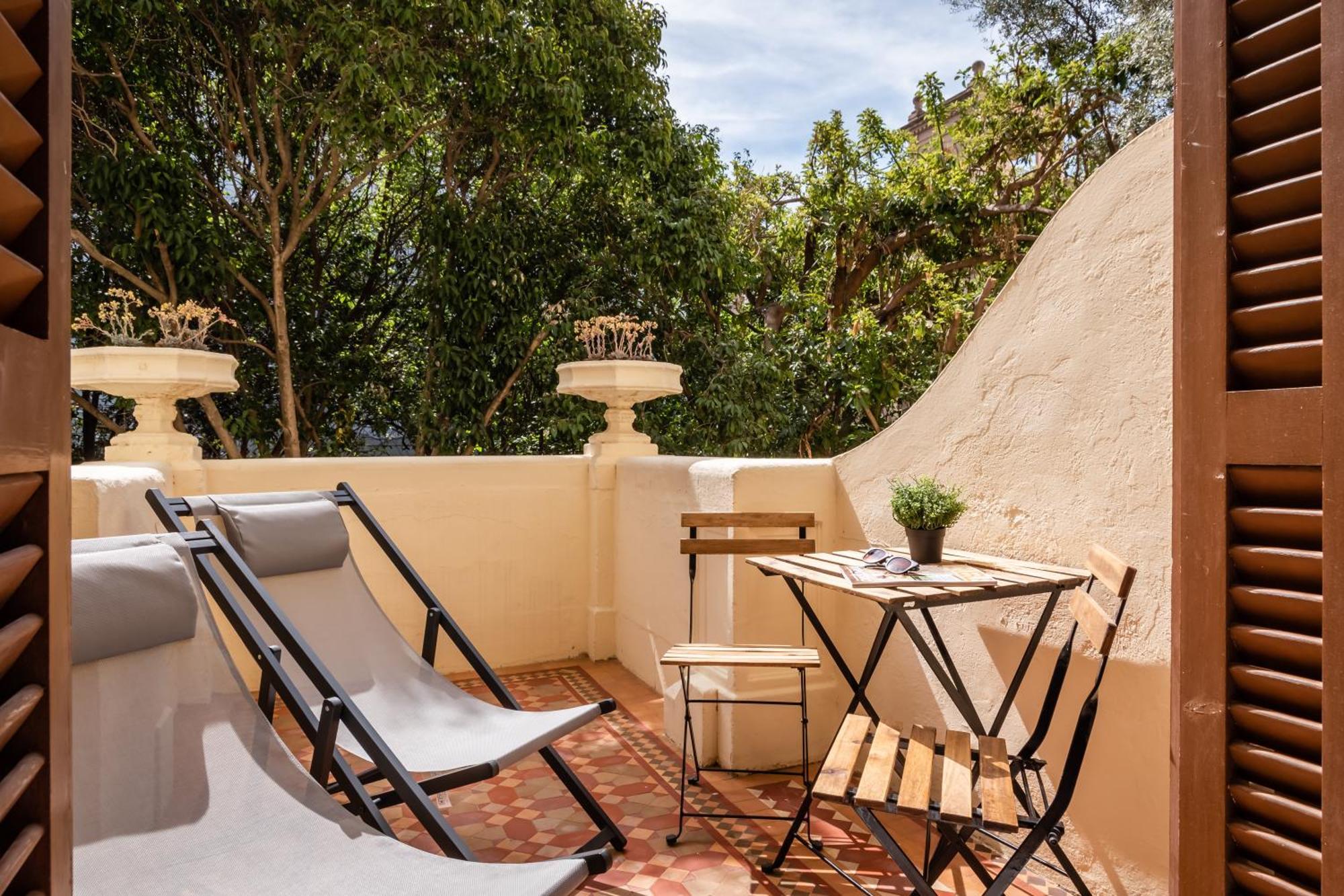 Medium Romantic Sitges